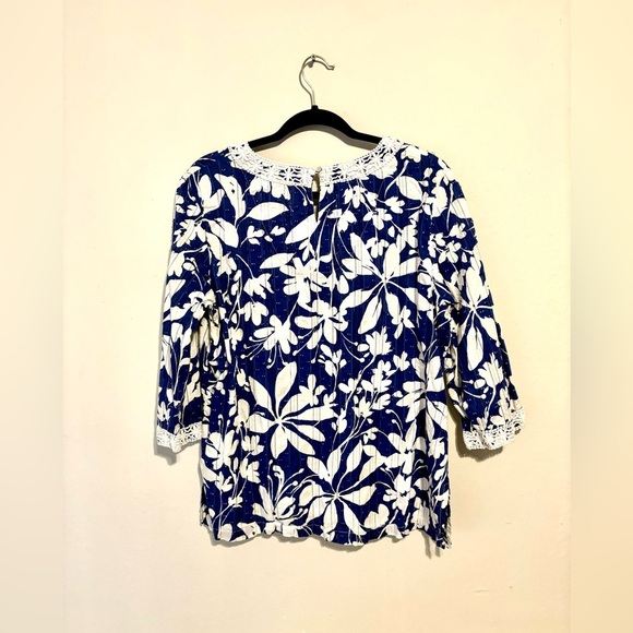 WOMENS ALFRED DUNNER BLUE WHITE FLORAL TRAVEL TOP SIZE 16 - Picture 7 of 9